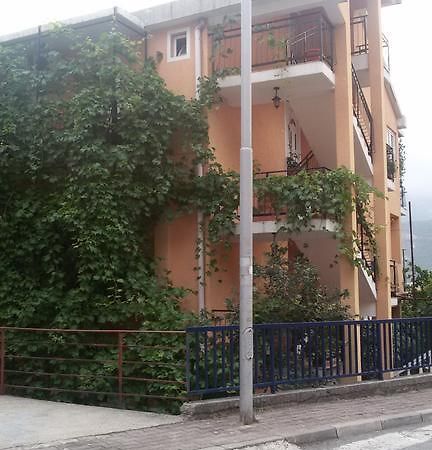 Guesthouse Djacic Budva Buitenkant foto