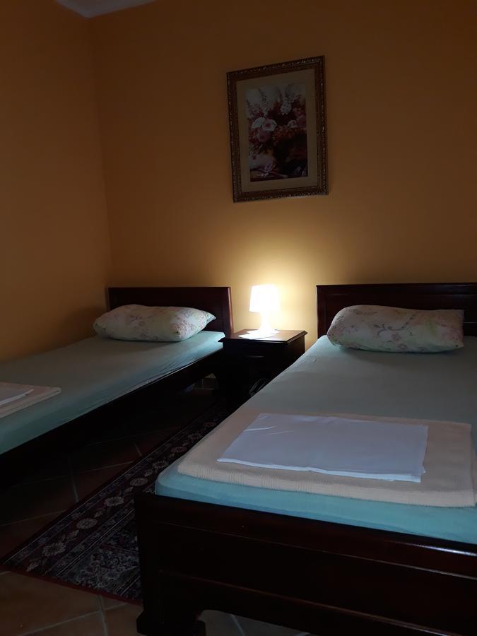 Guesthouse Djacic Budva Buitenkant foto